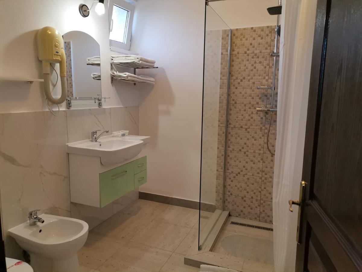 Motel Davios Târgu Jiu المظهر الخارجي الصورة