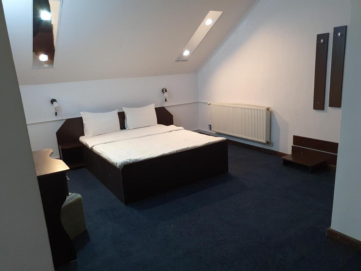 Motel Davios Târgu Jiu المظهر الخارجي الصورة