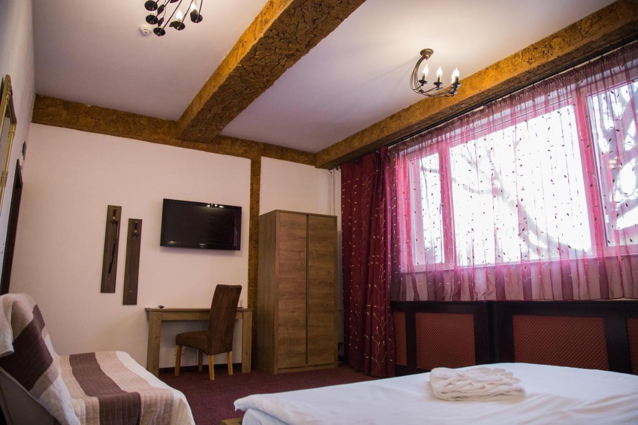 Motel Davios Târgu Jiu المظهر الخارجي الصورة
