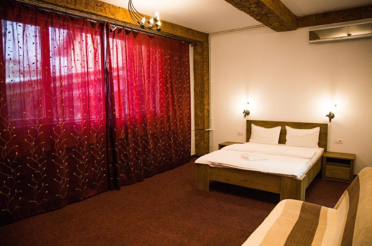 Motel Davios Târgu Jiu المظهر الخارجي الصورة