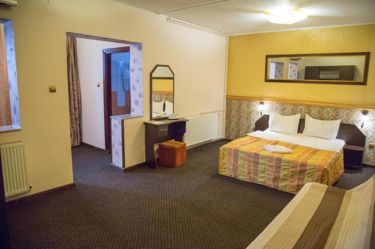 Motel Davios Târgu Jiu المظهر الخارجي الصورة